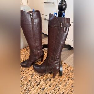 100% Genuine Leather Knee-High Boots - Size 6